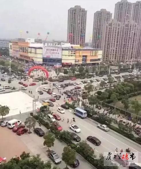 滨江邻里中心今天开业,火爆人气透露出惊天财富玄机!