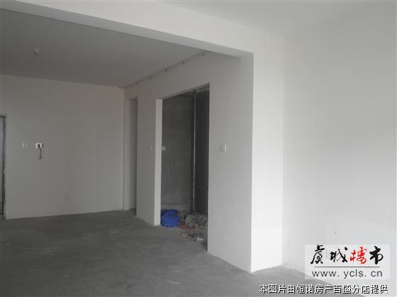东湖京华 2室2厅1卫 92平 白坯 观景房 71万就卖