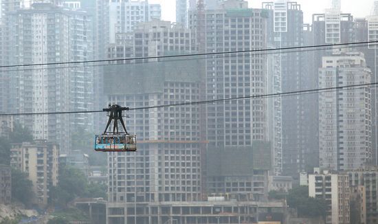 业内人士称,房产税对于控房价的影响,不及信贷收紧、利率上调等政策。