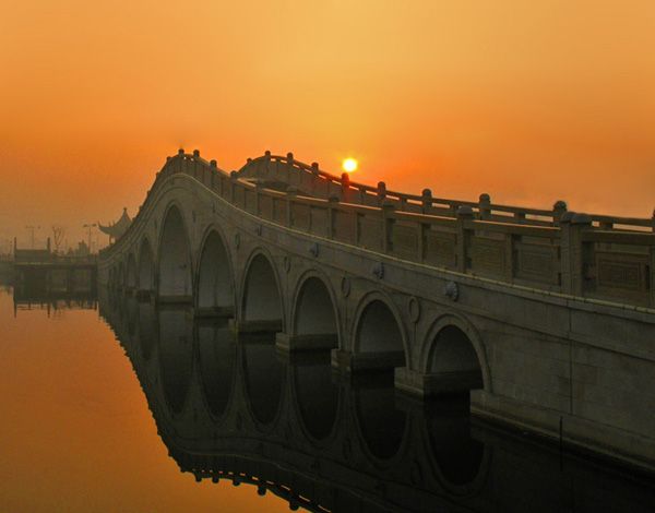 苏州湖景风光看哪里? 春申湖聚焦楼市新动向
点击图片查看下一页 苏州湖景风光看哪里? 春申湖聚焦楼市新动向