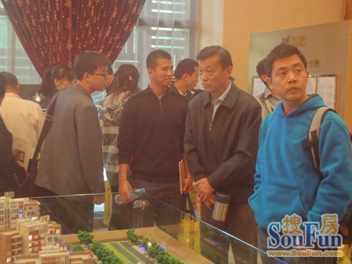 【暖冬置业大行动】苏州全城看房团
点击图片查看下一页 【暖冬置业大行动】苏州全城看房团